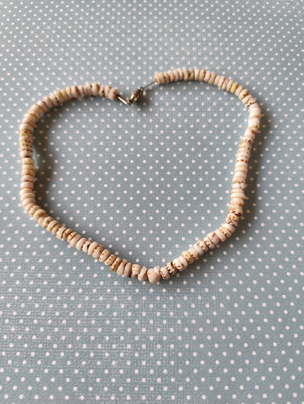 4/$50⭐️Beige Shell Bead Choker Necklace